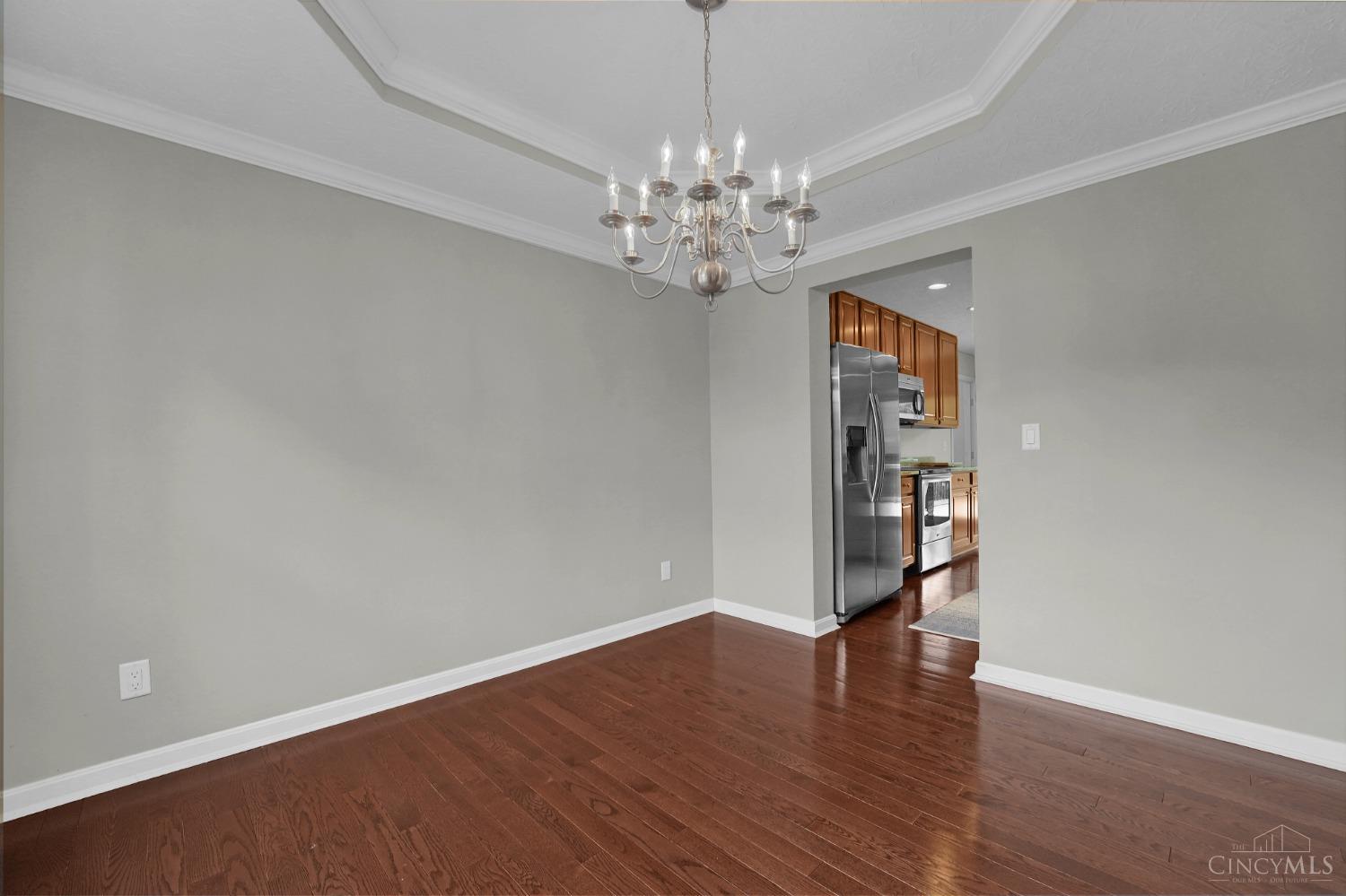 5165 Leslies Woods Court