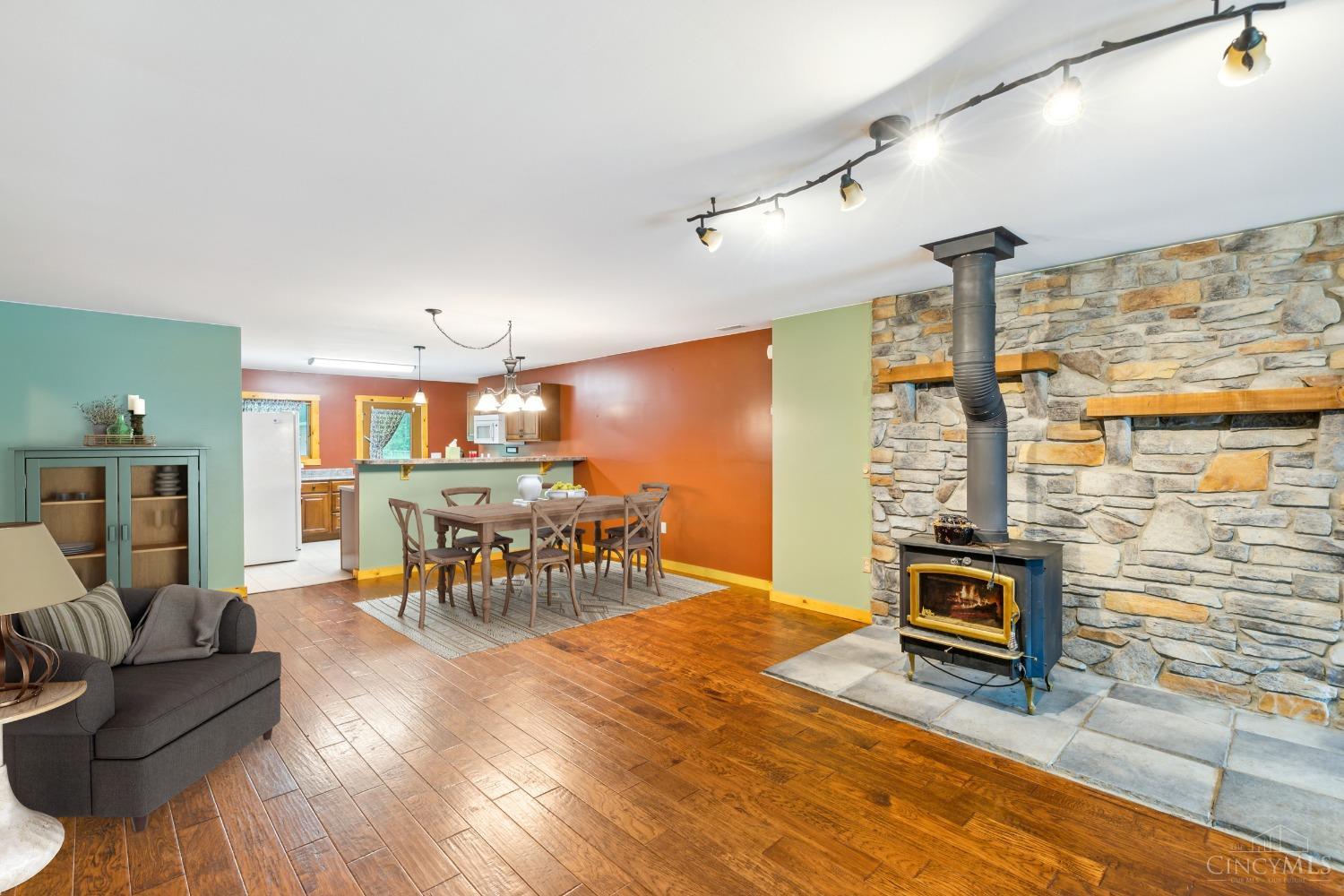 5949 Deerfield Road
