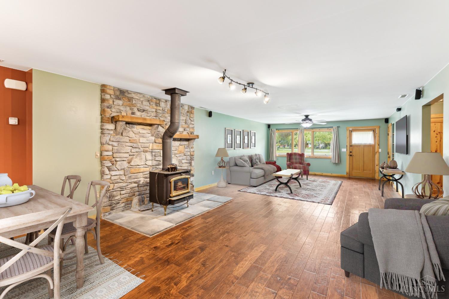 5949 Deerfield Road