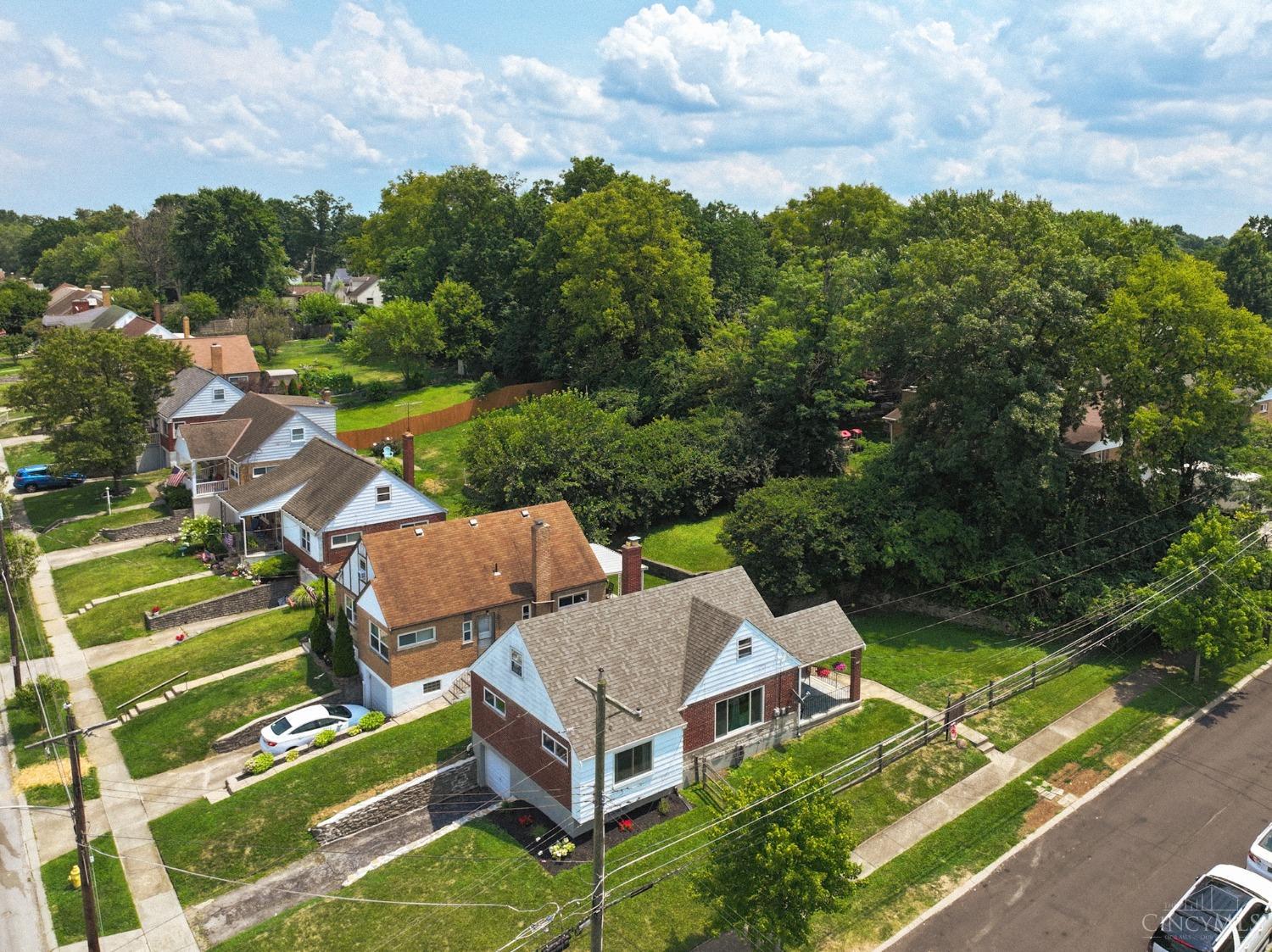 1094 Alcliff Lane