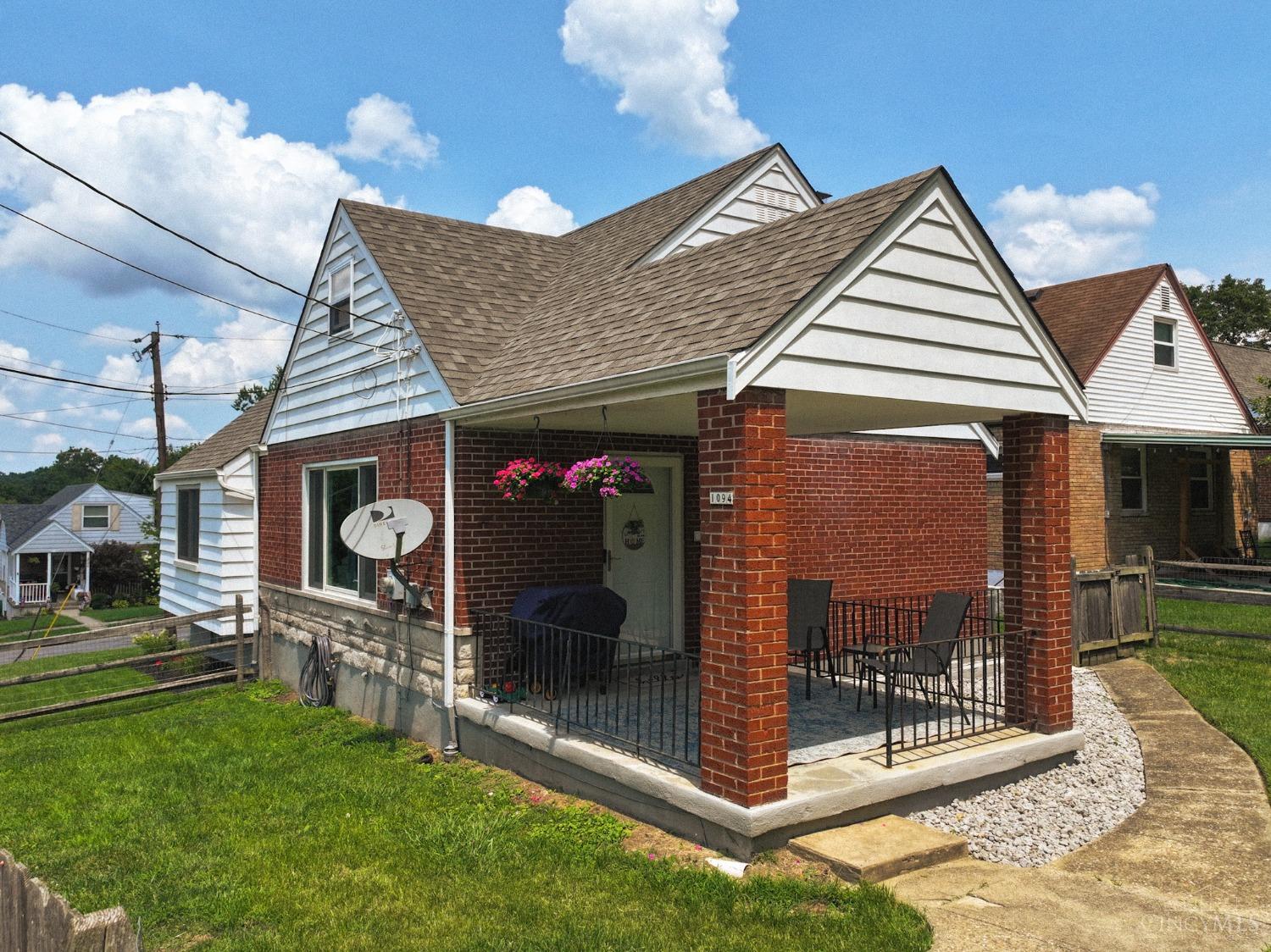 1094 Alcliff Lane