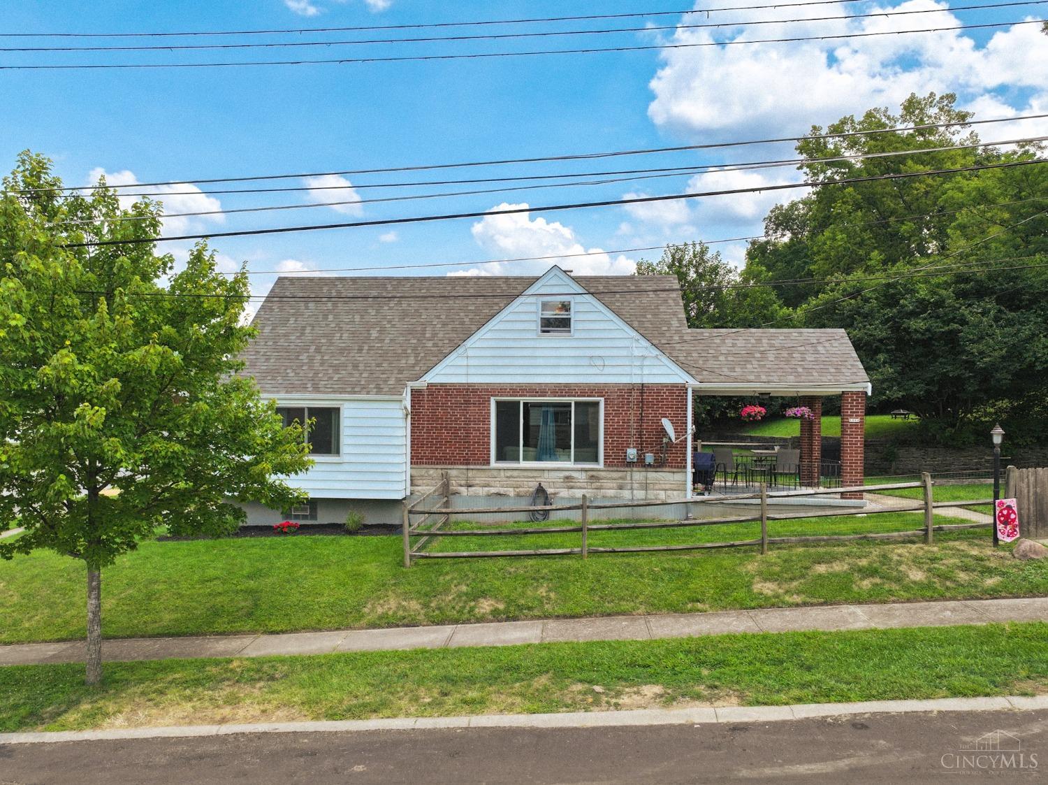 1094 Alcliff Lane