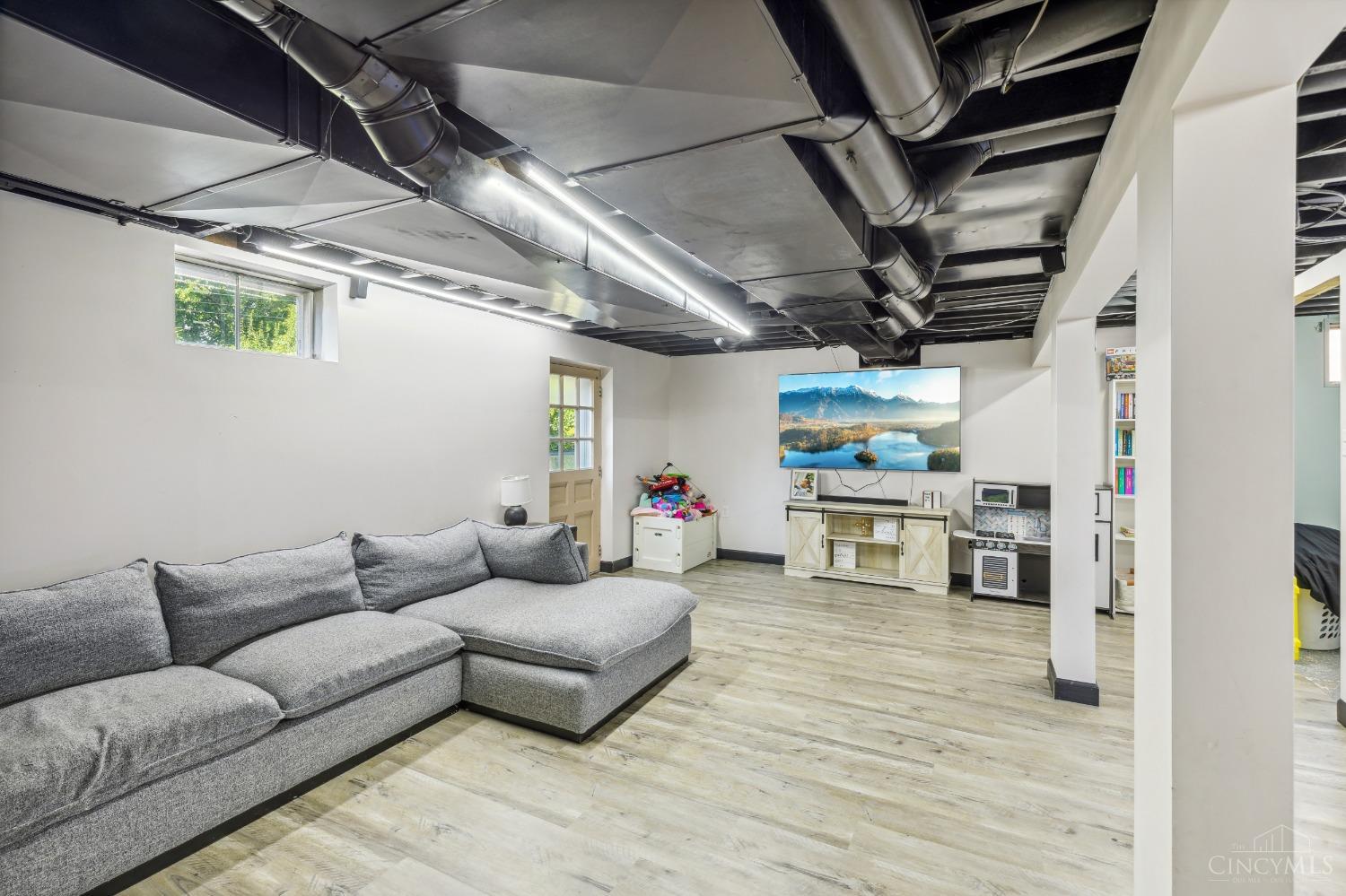 1305 Carlwood Drive