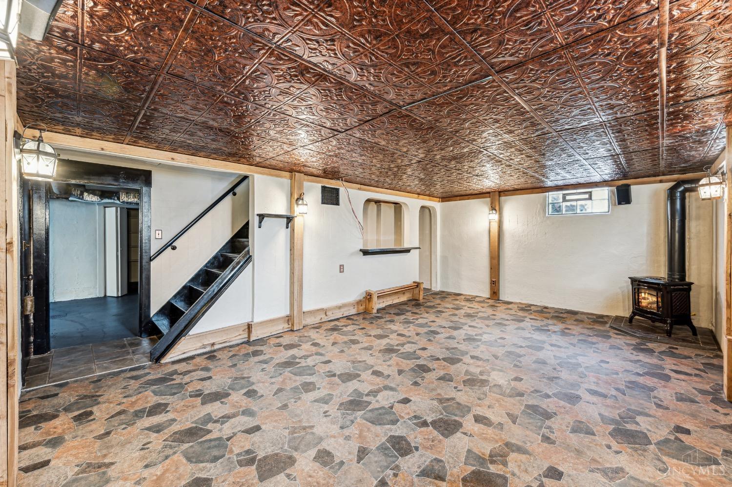 2613 Ridgecliff Avenue