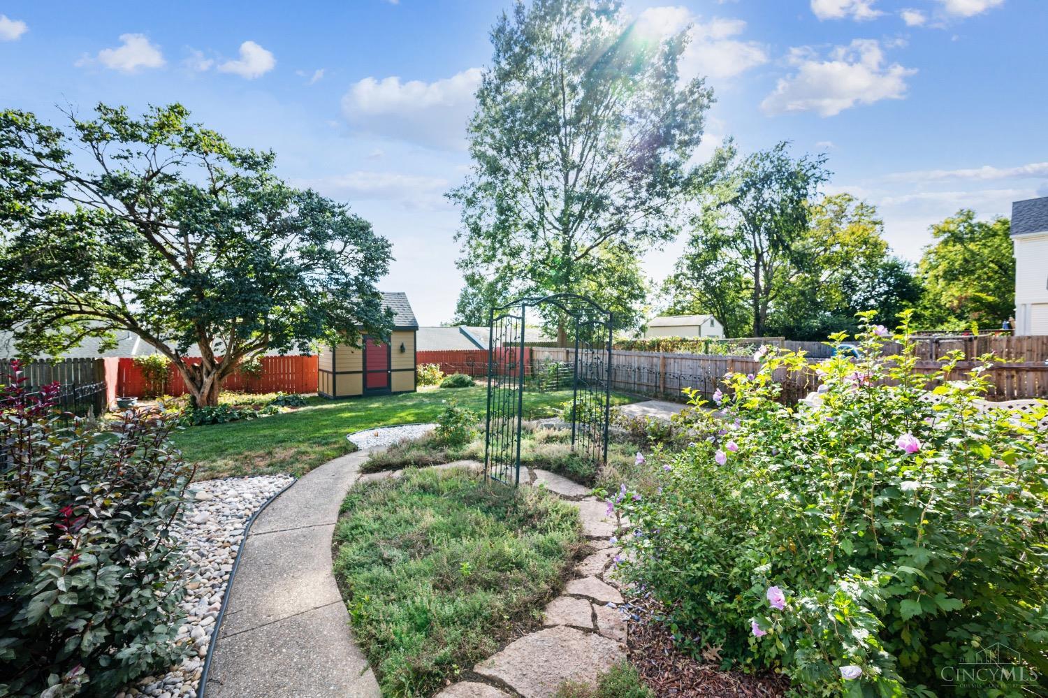 2613 Ridgecliff Avenue