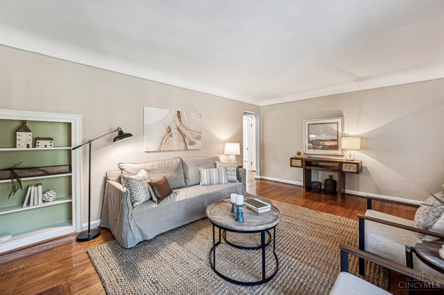 2613 Ridgecliff Avenue