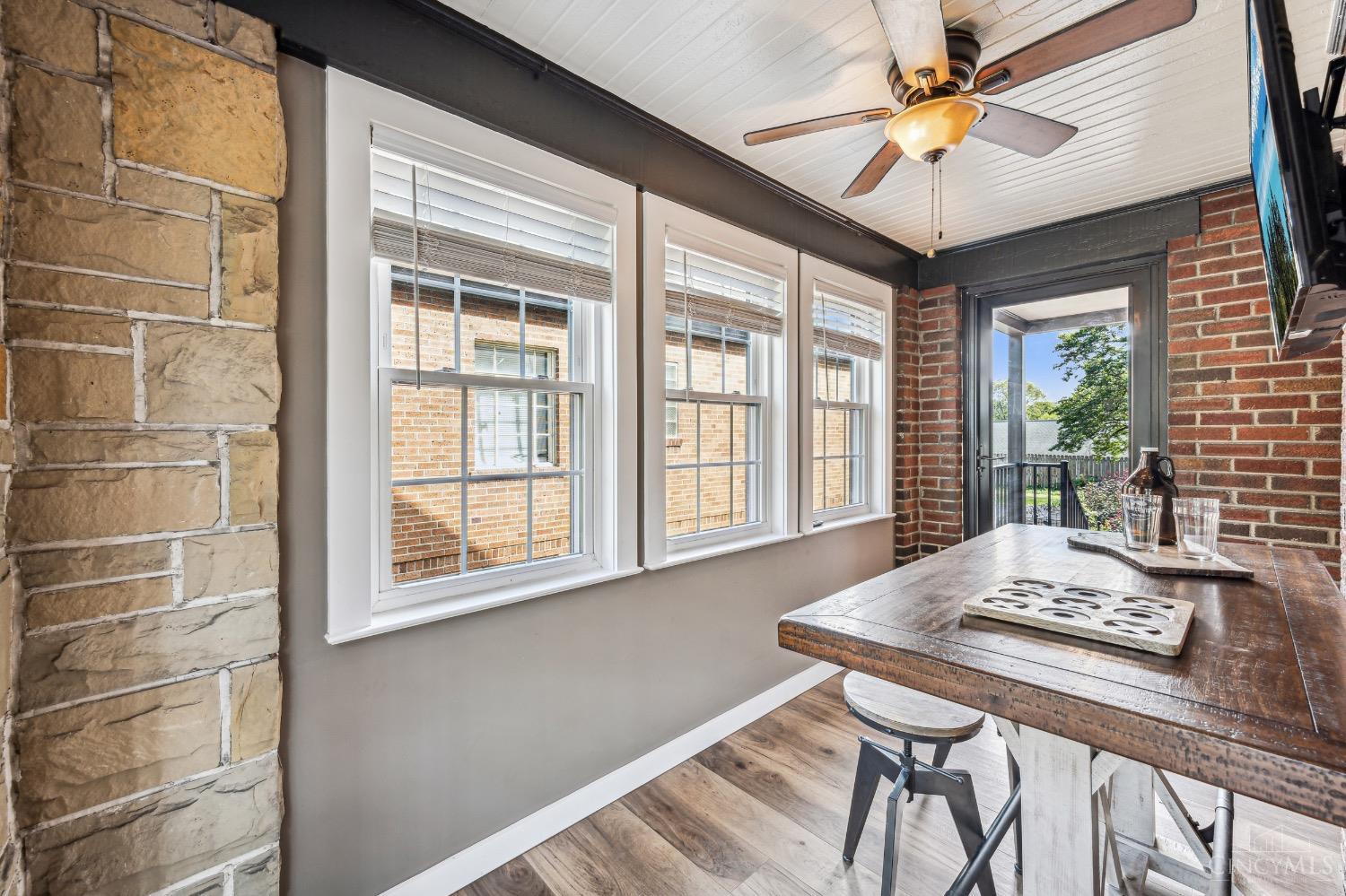 2613 Ridgecliff Avenue