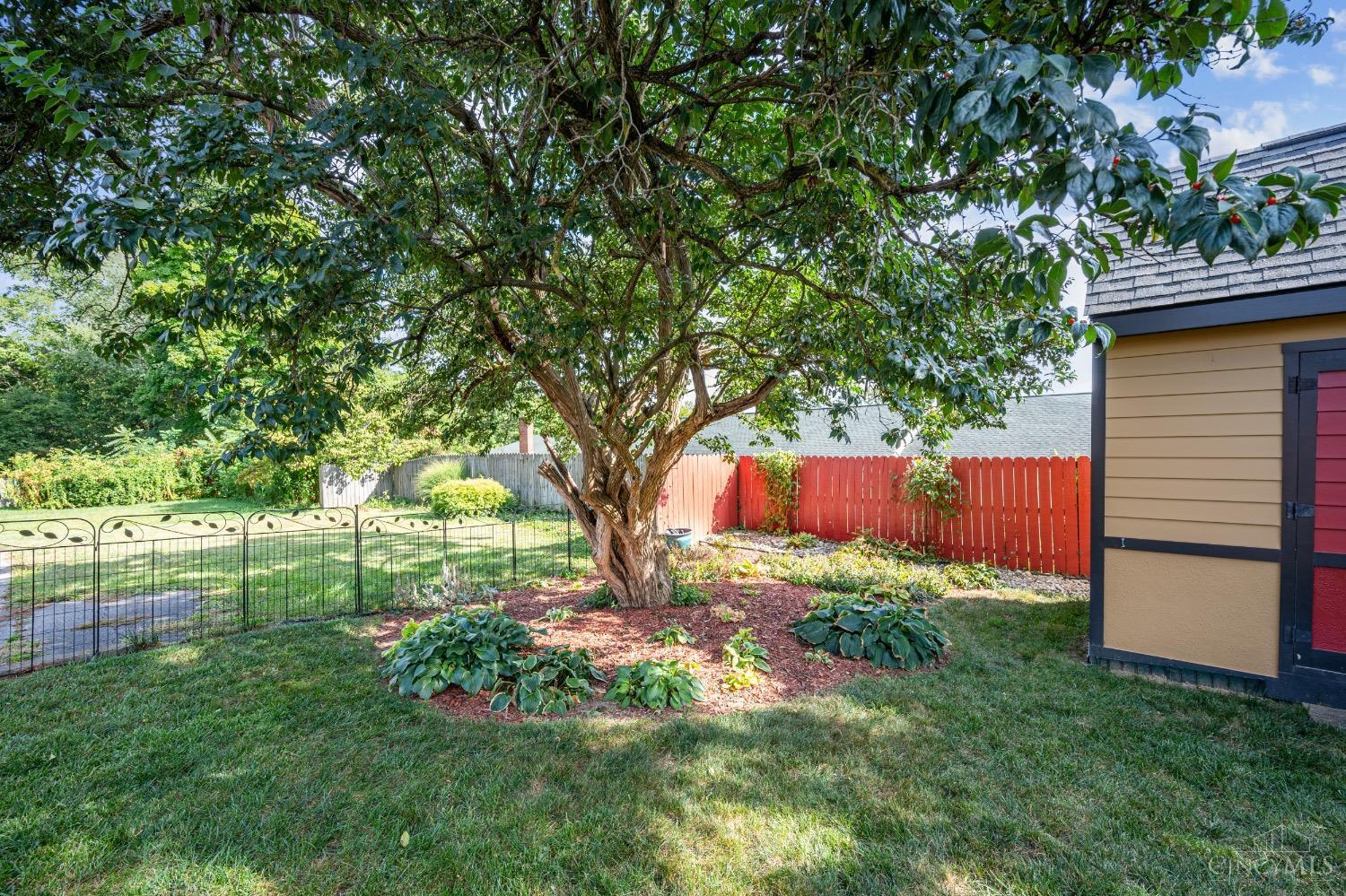 2613 Ridgecliff Avenue