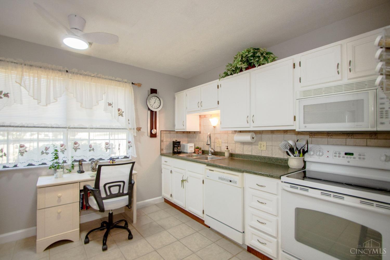 3973 School Section Road 17