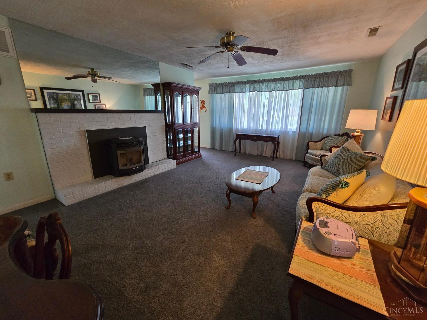 5555 Clearidge Lane
