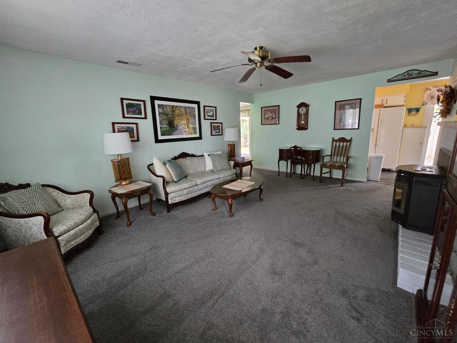 5555 Clearidge Lane
