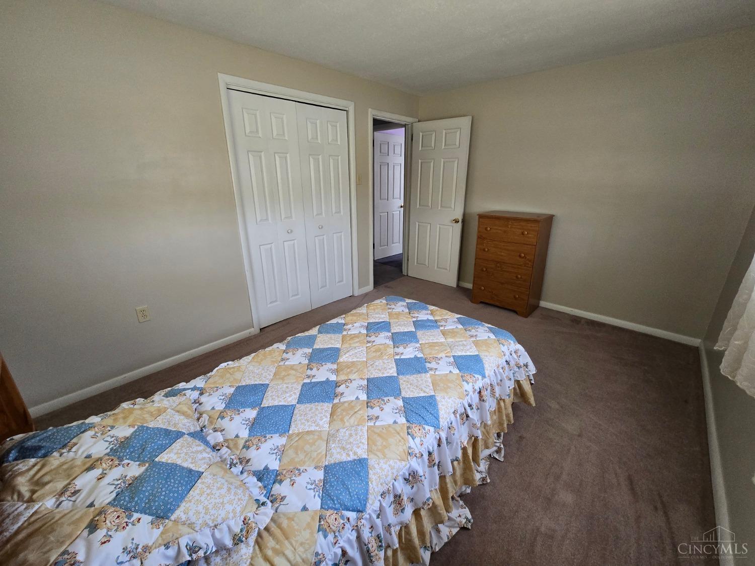 5555 Clearidge Lane