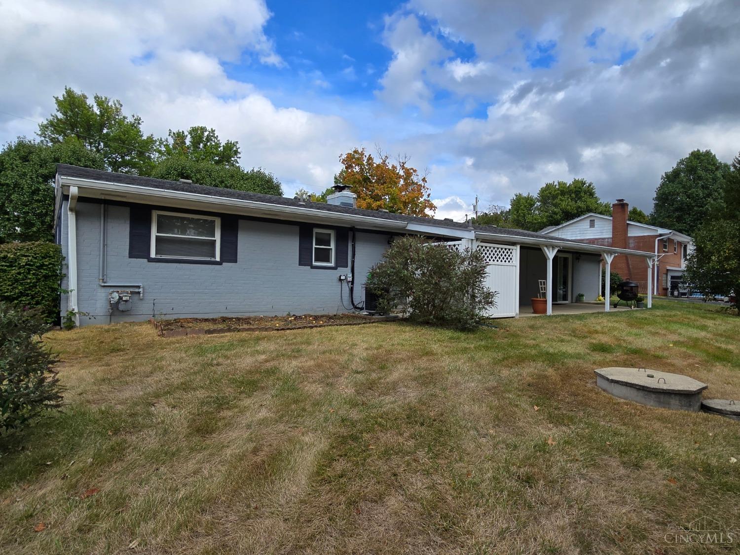 5555 Clearidge Lane