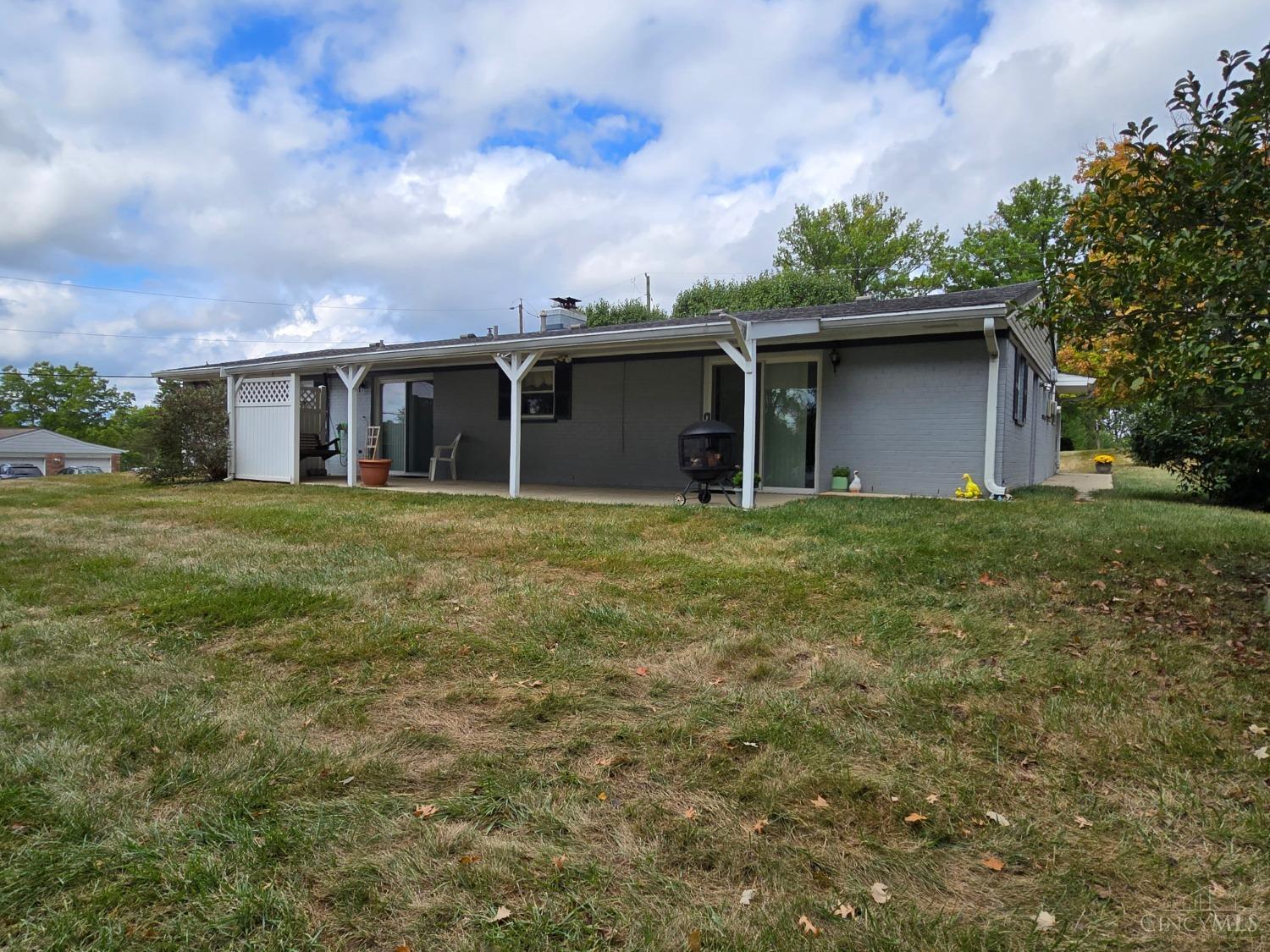 5555 Clearidge Lane