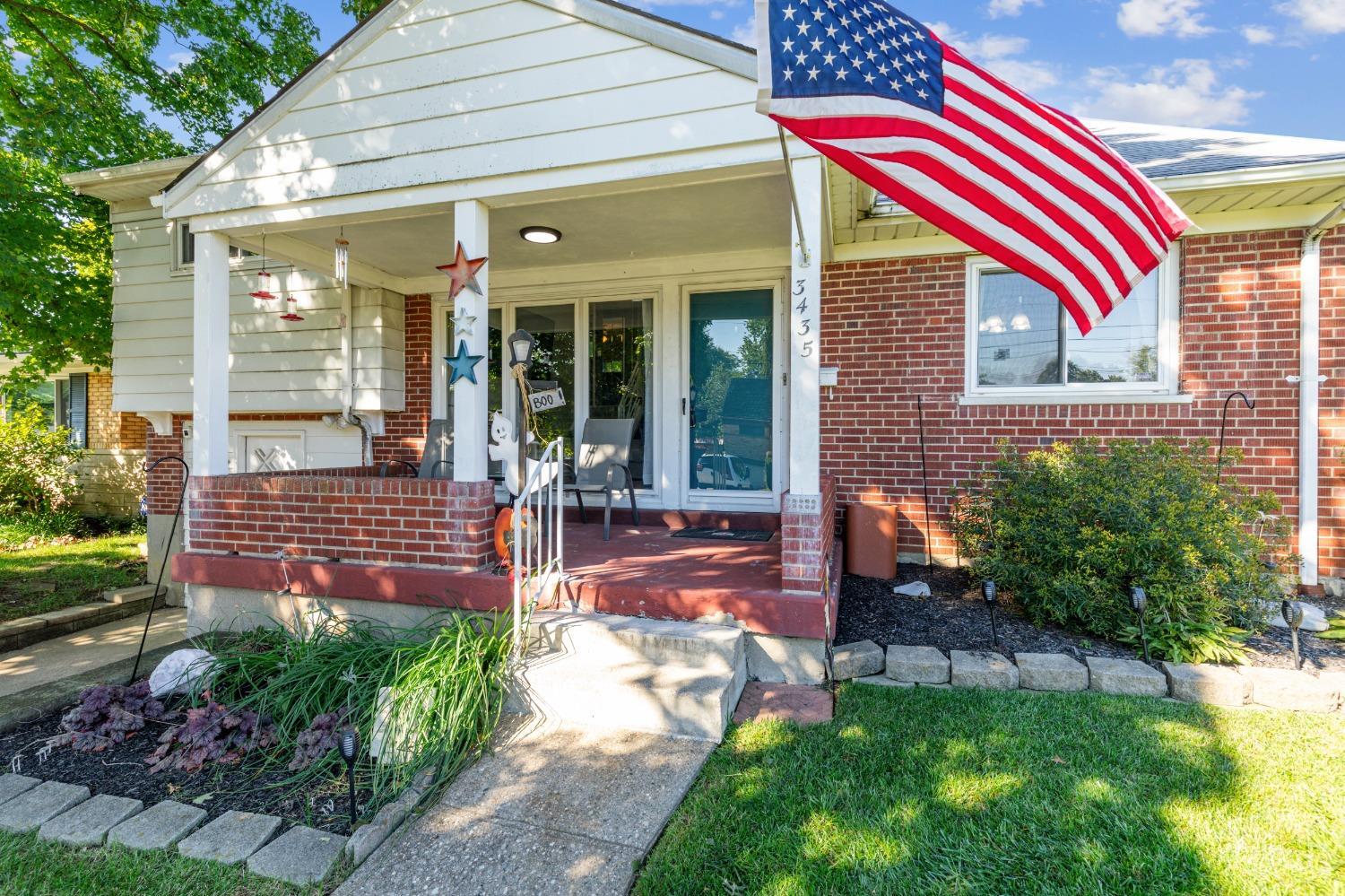 3435 Moonridge Drive