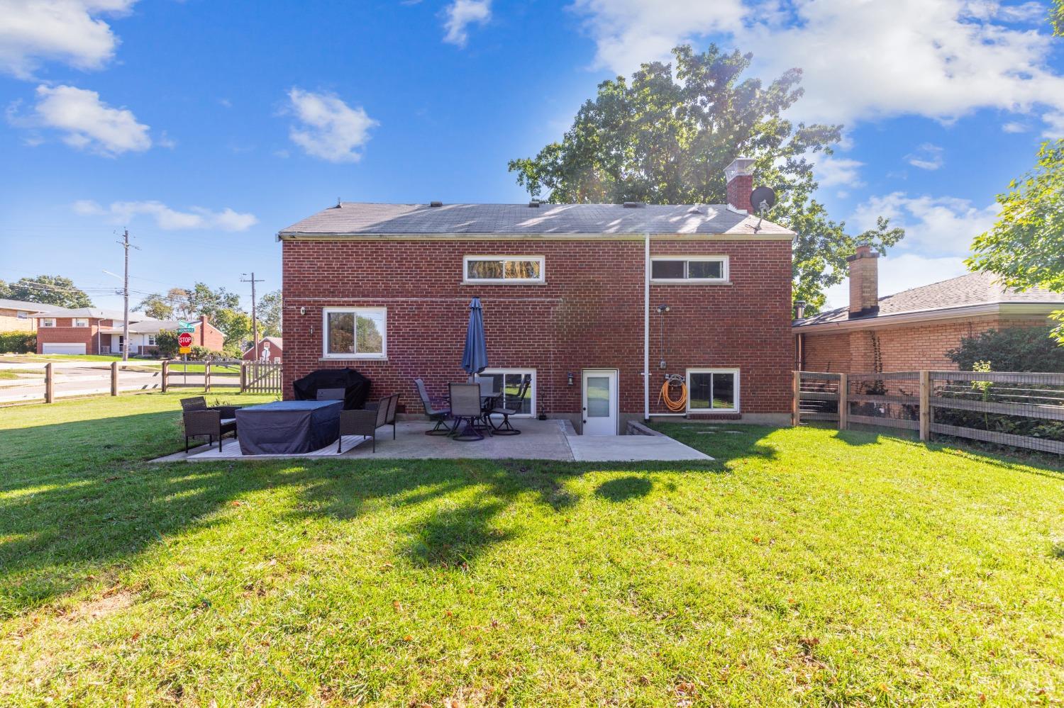 3435 Moonridge Drive