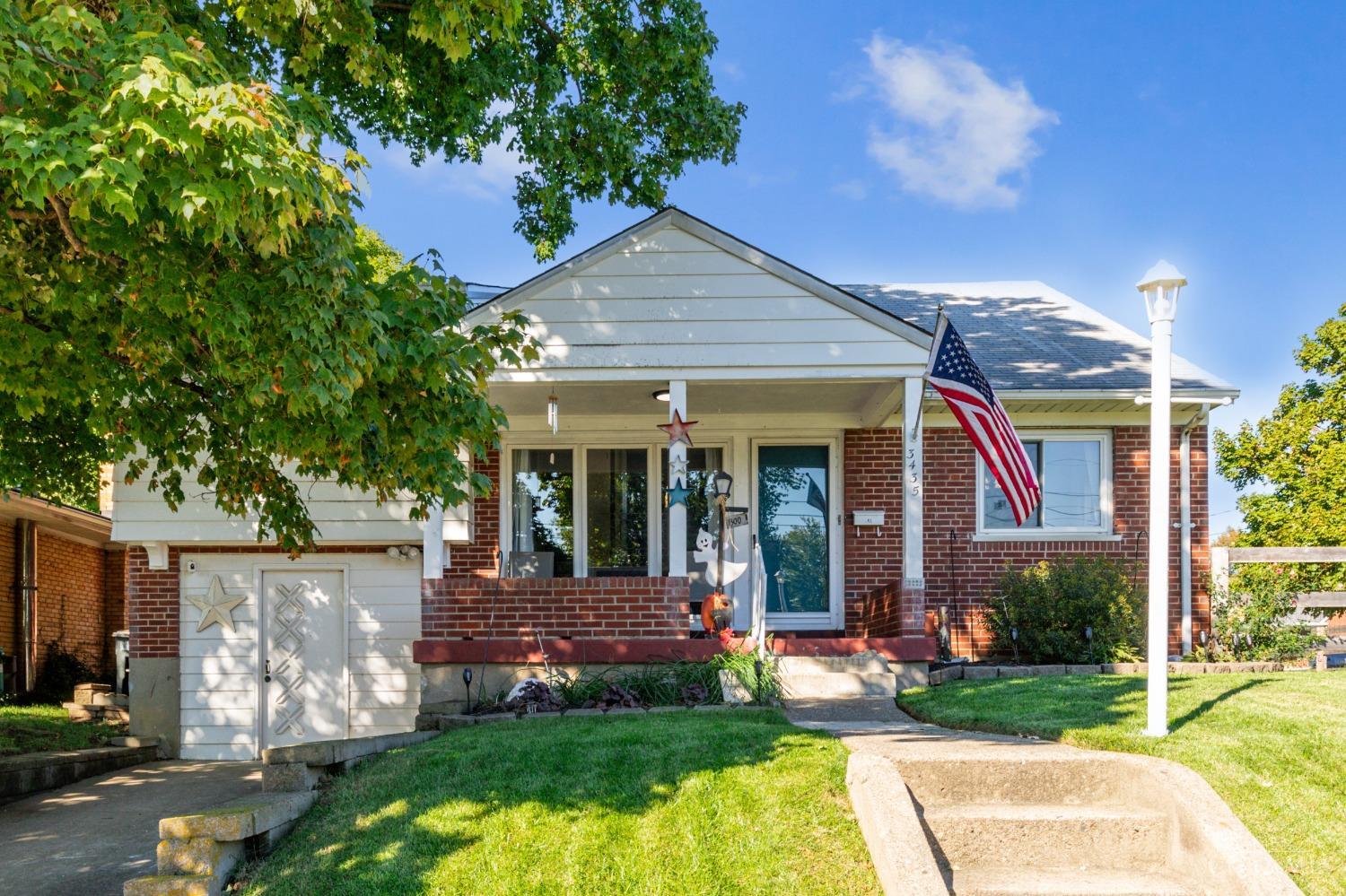 3435 Moonridge Drive