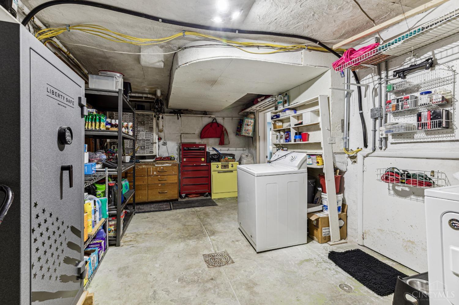 3435 Moonridge Drive