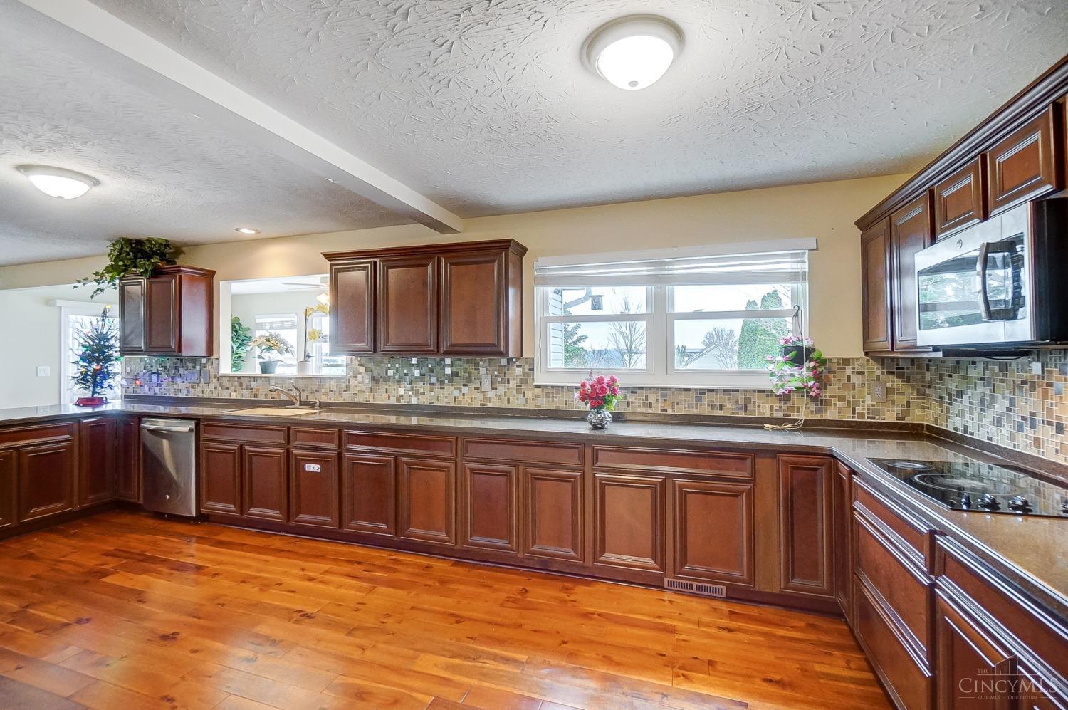5401 Emilys Oak Court