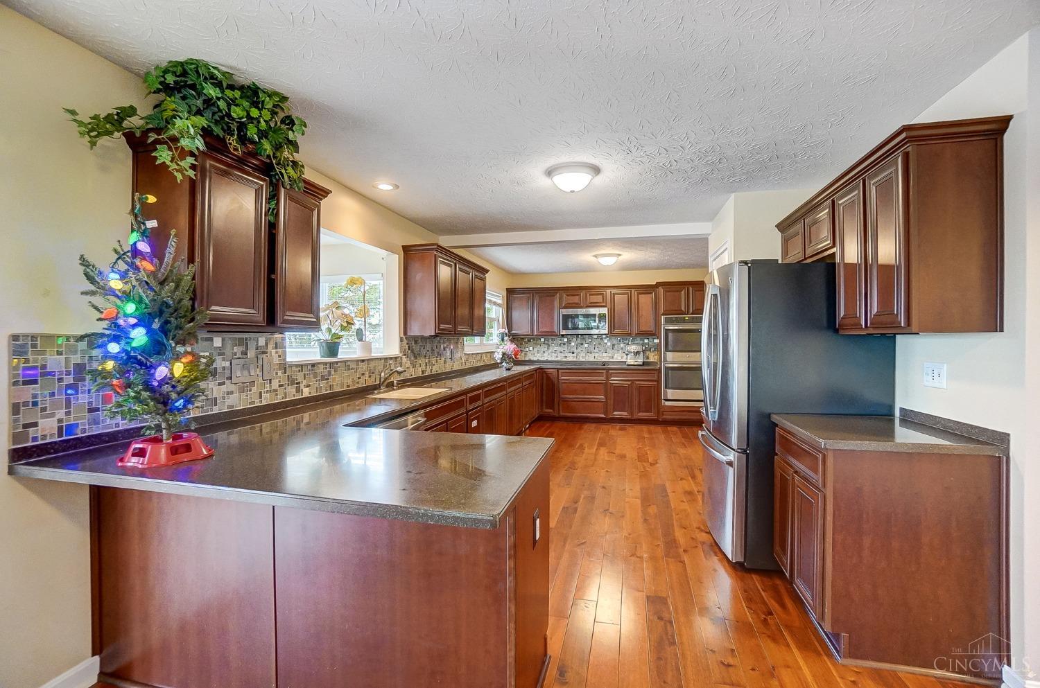 5401 Emilys Oak Court