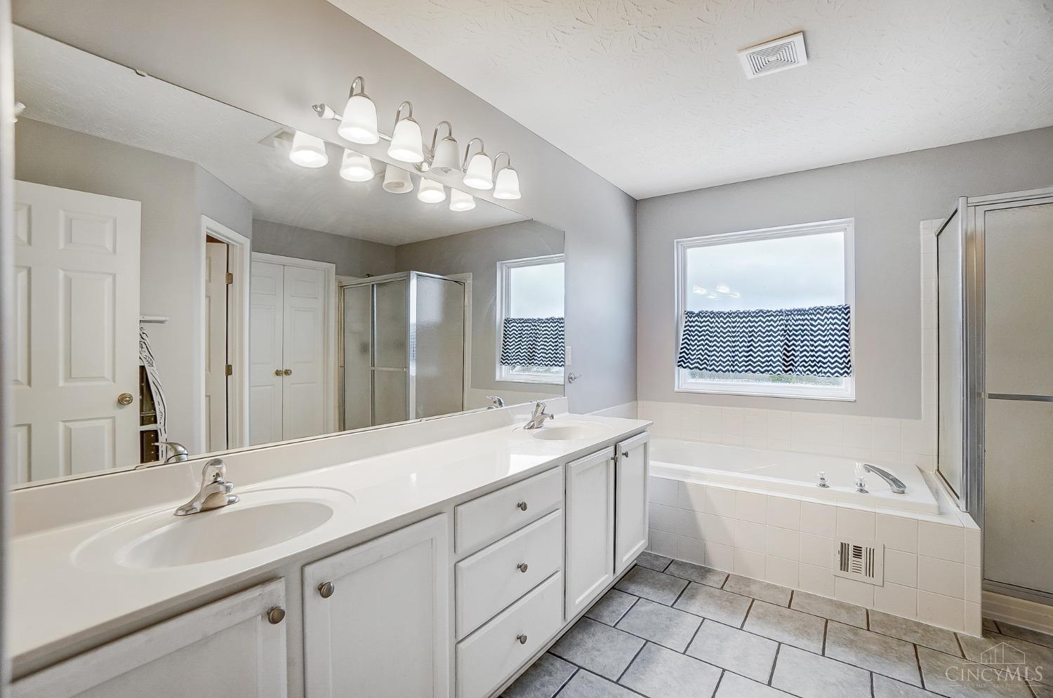 5401 Emilys Oak Court