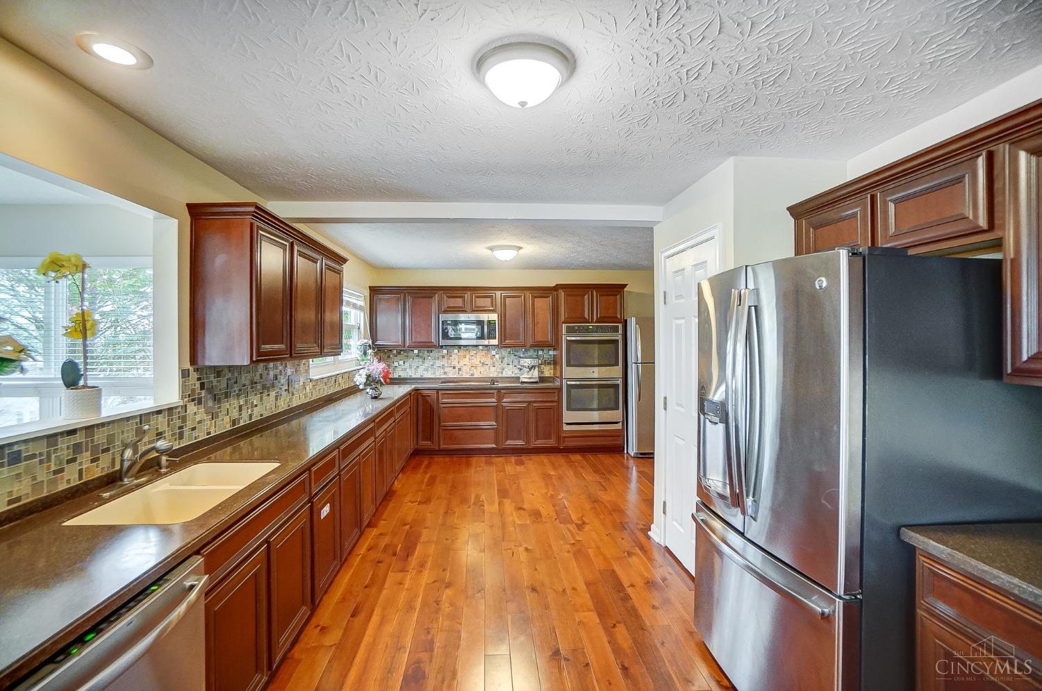 5401 Emilys Oak Court
