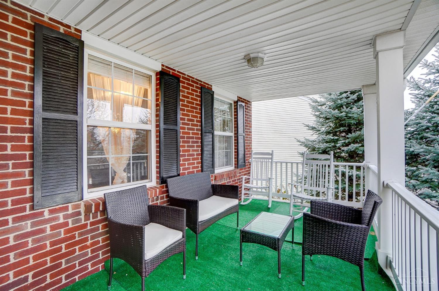 5401 Emilys Oak Court