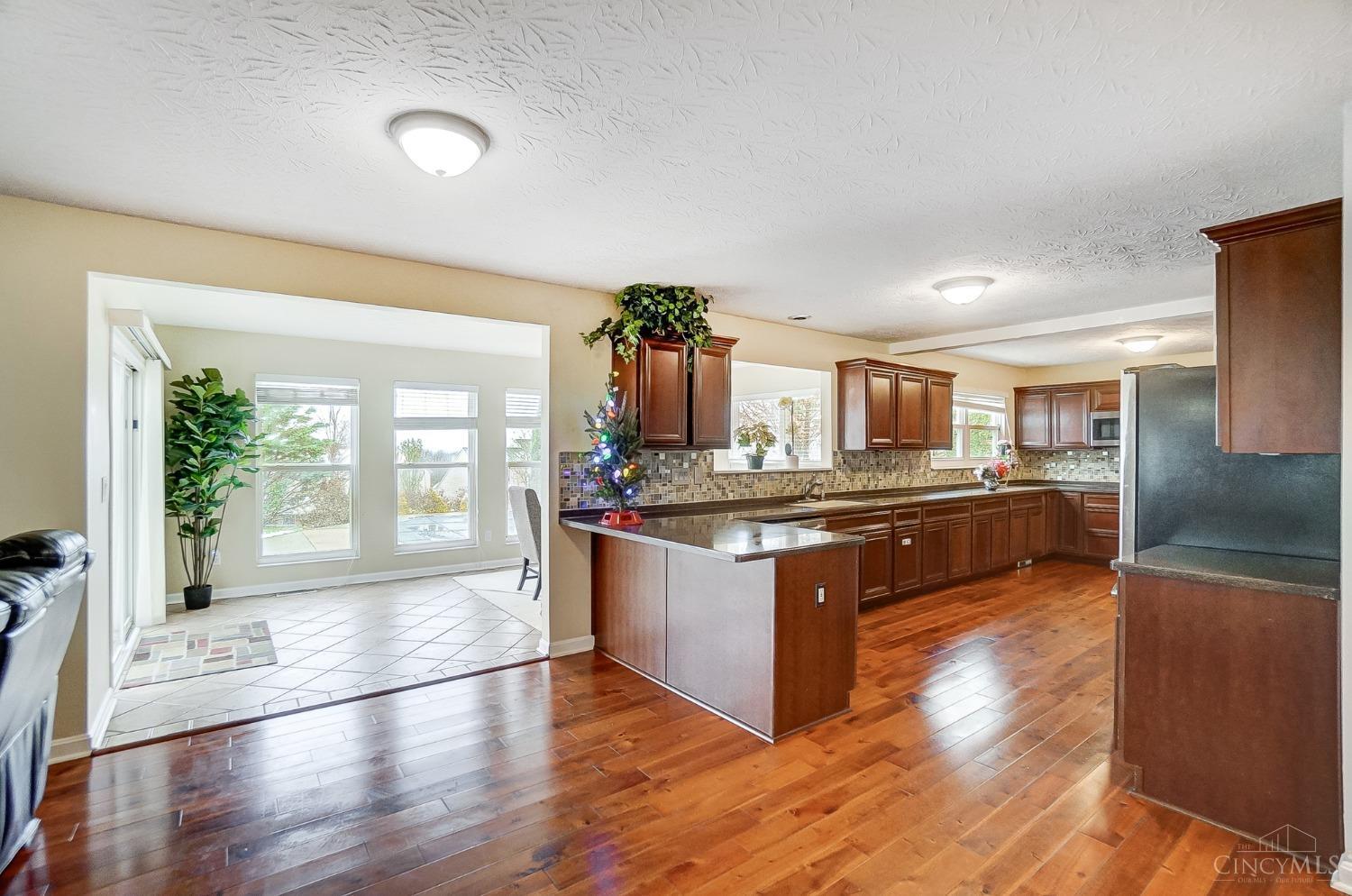 5401 Emilys Oak Court