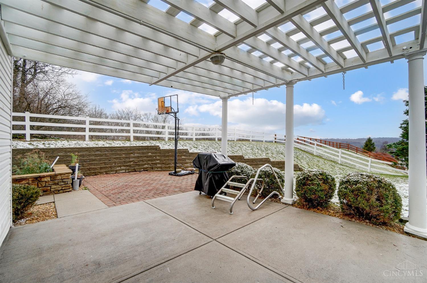 5401 Emilys Oak Court