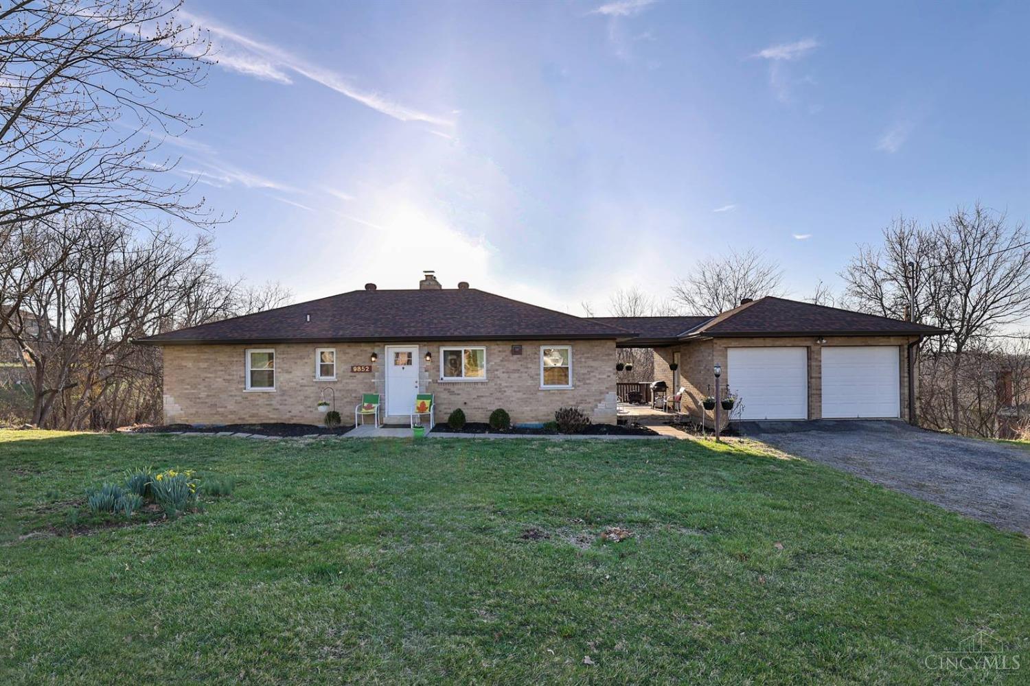 9852 Weik Road