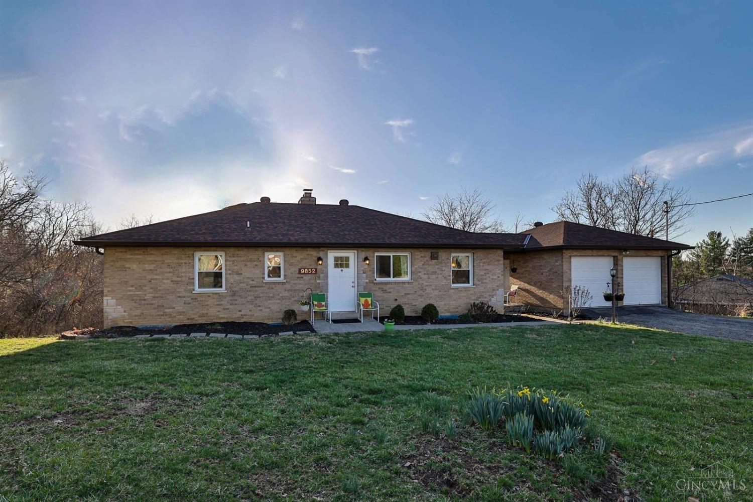 9852 Weik Road