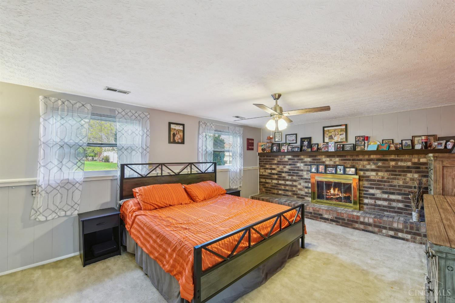 12158 Glencrest Court