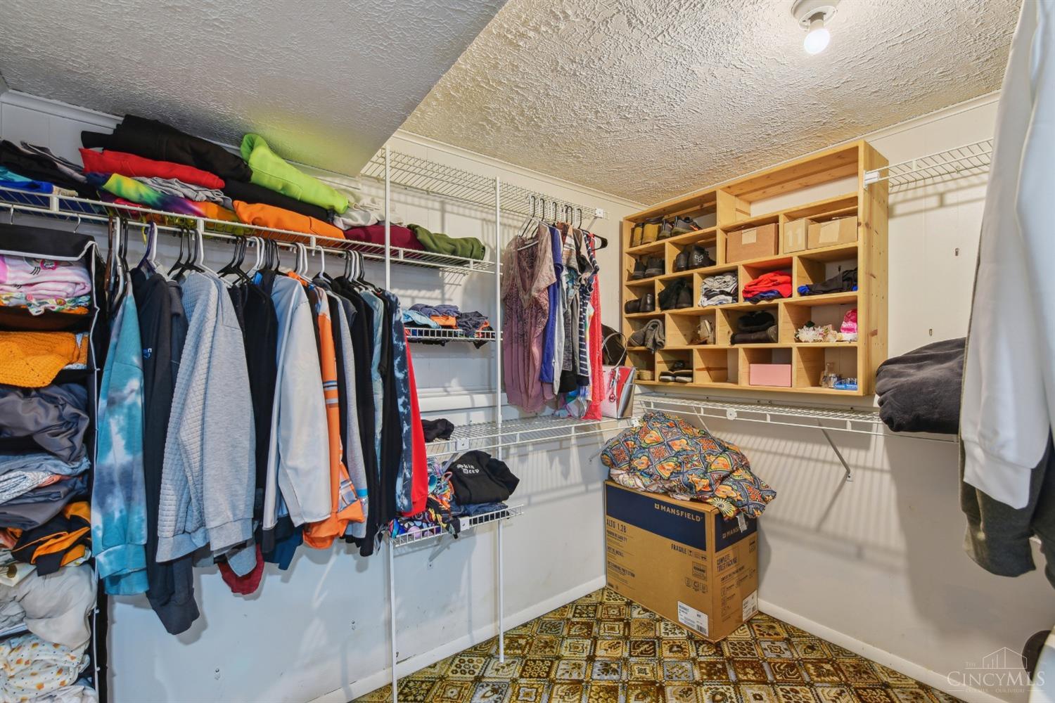 12158 Glencrest Court