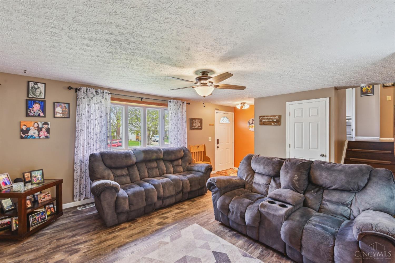 12158 Glencrest Court