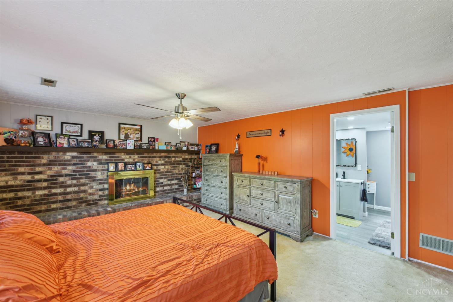 12158 Glencrest Court