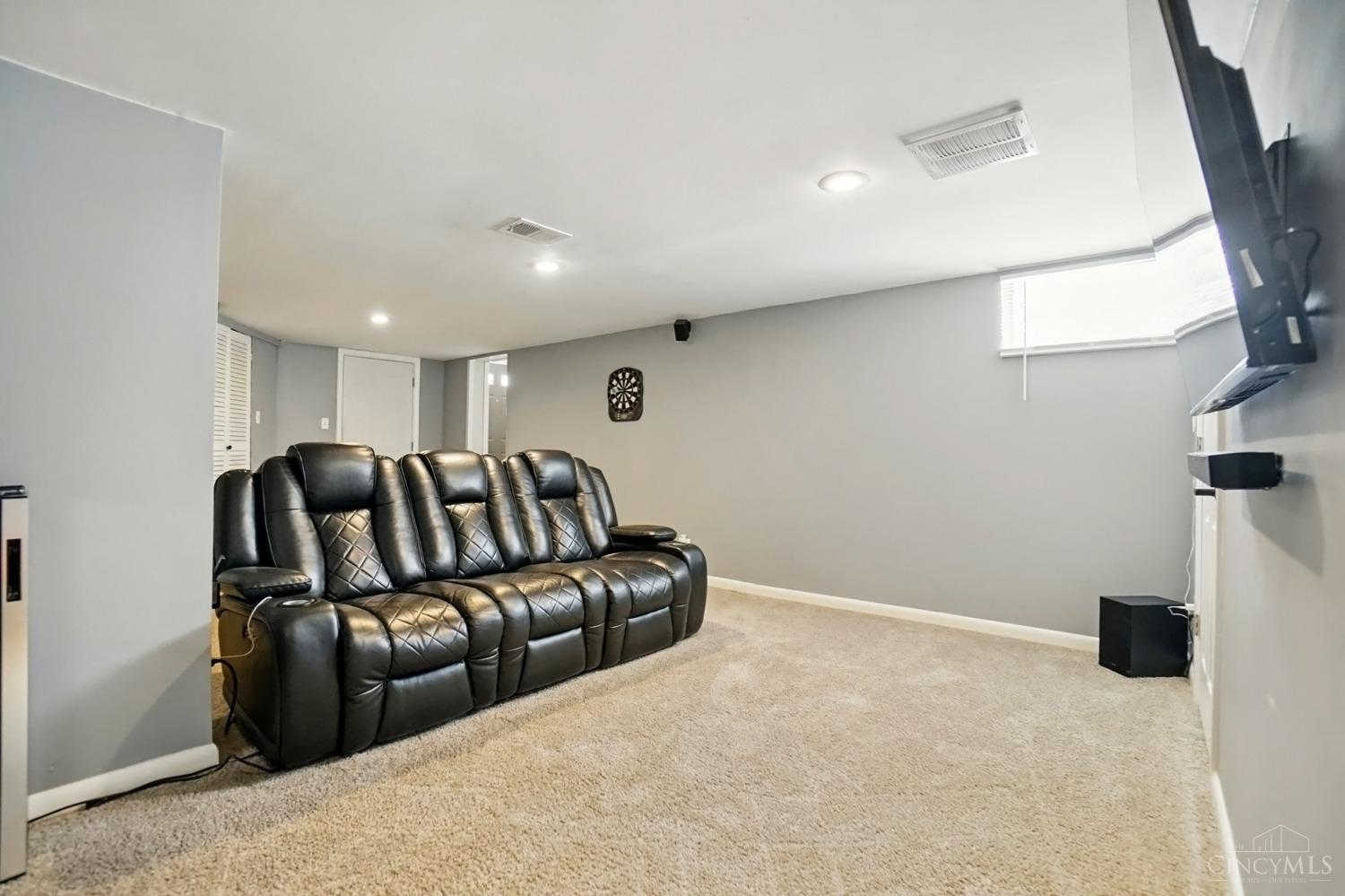 5694 Antoninus Drive