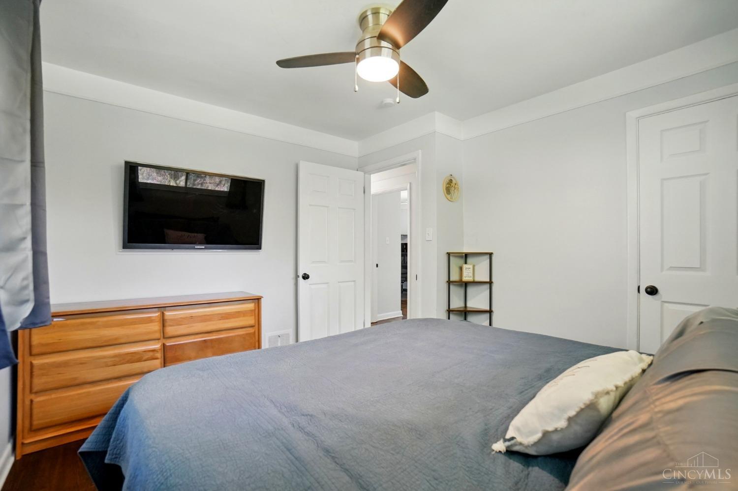 5694 Antoninus Drive