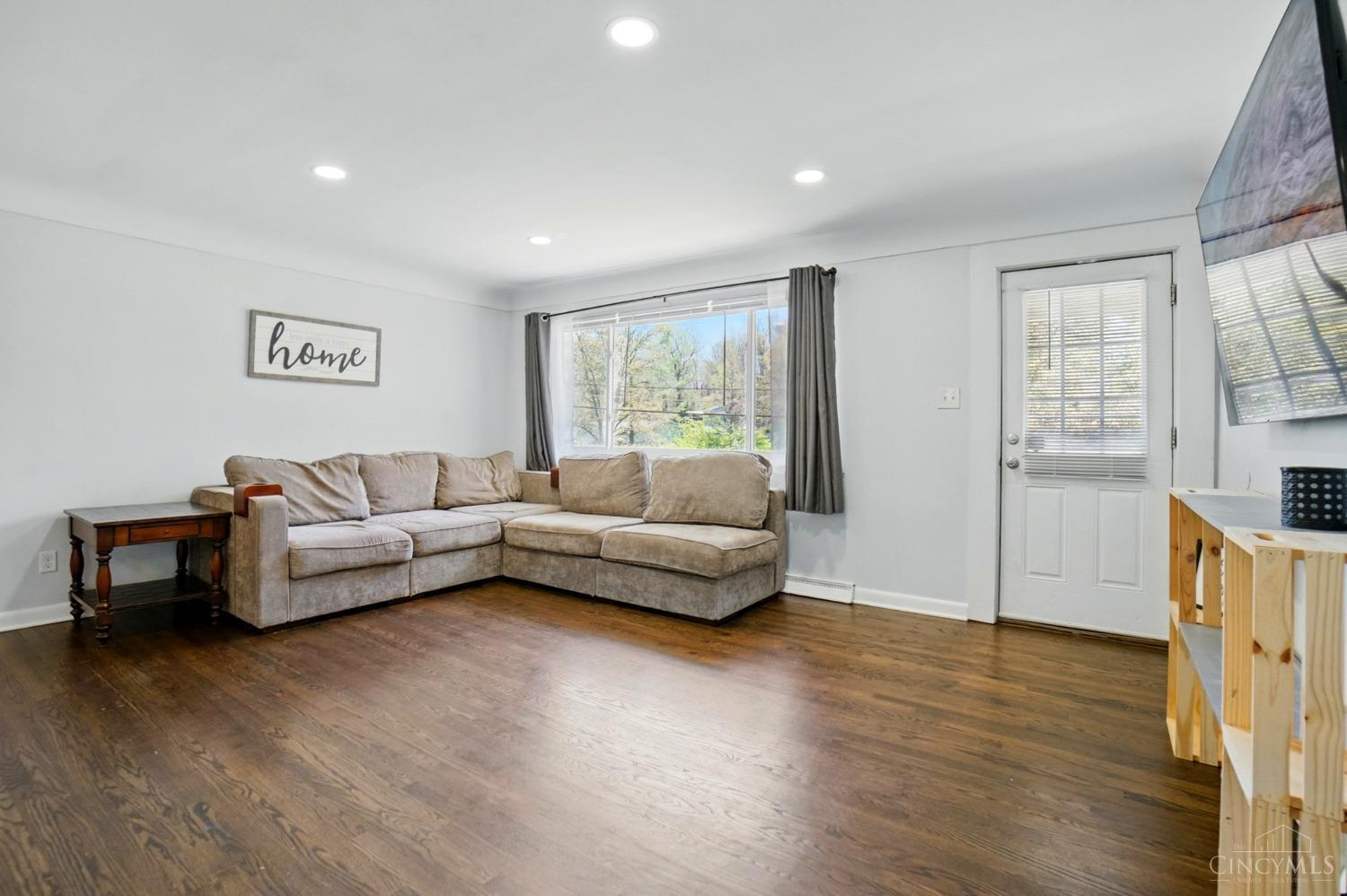 5694 Antoninus Drive