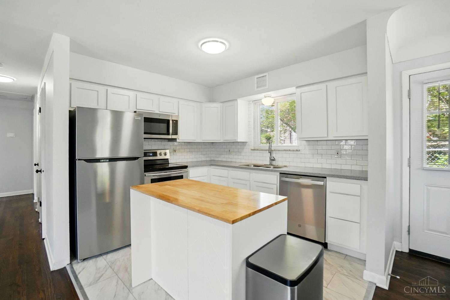 5694 Antoninus Drive