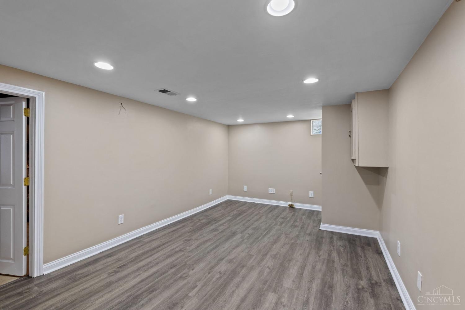 3748 Frondorf Avenue