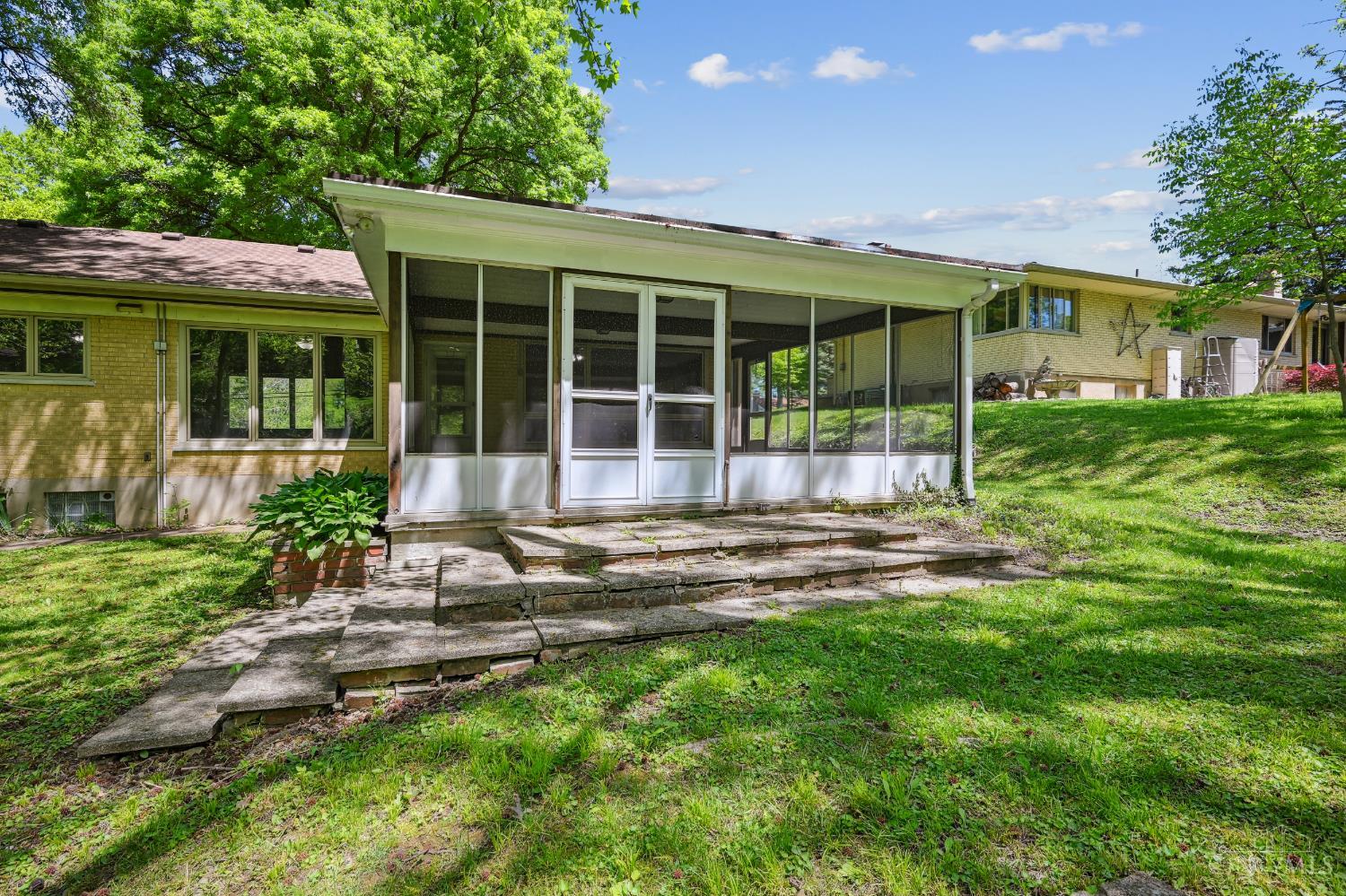 6149 Werk Road