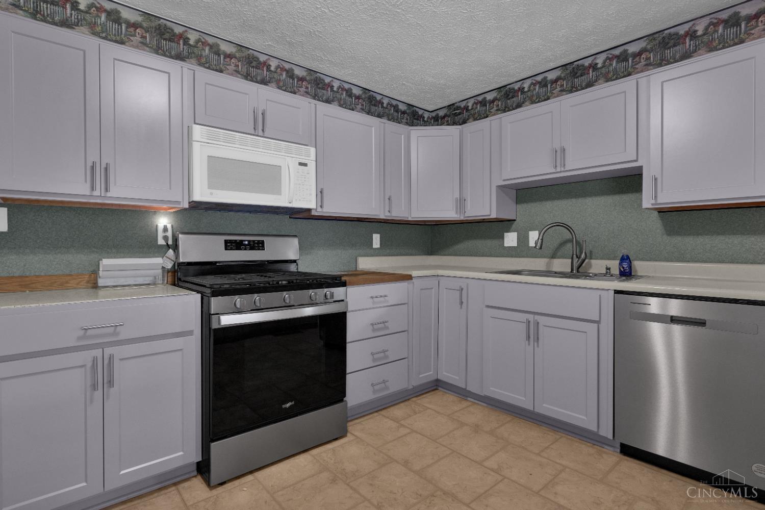 2047 Bluehill Drive