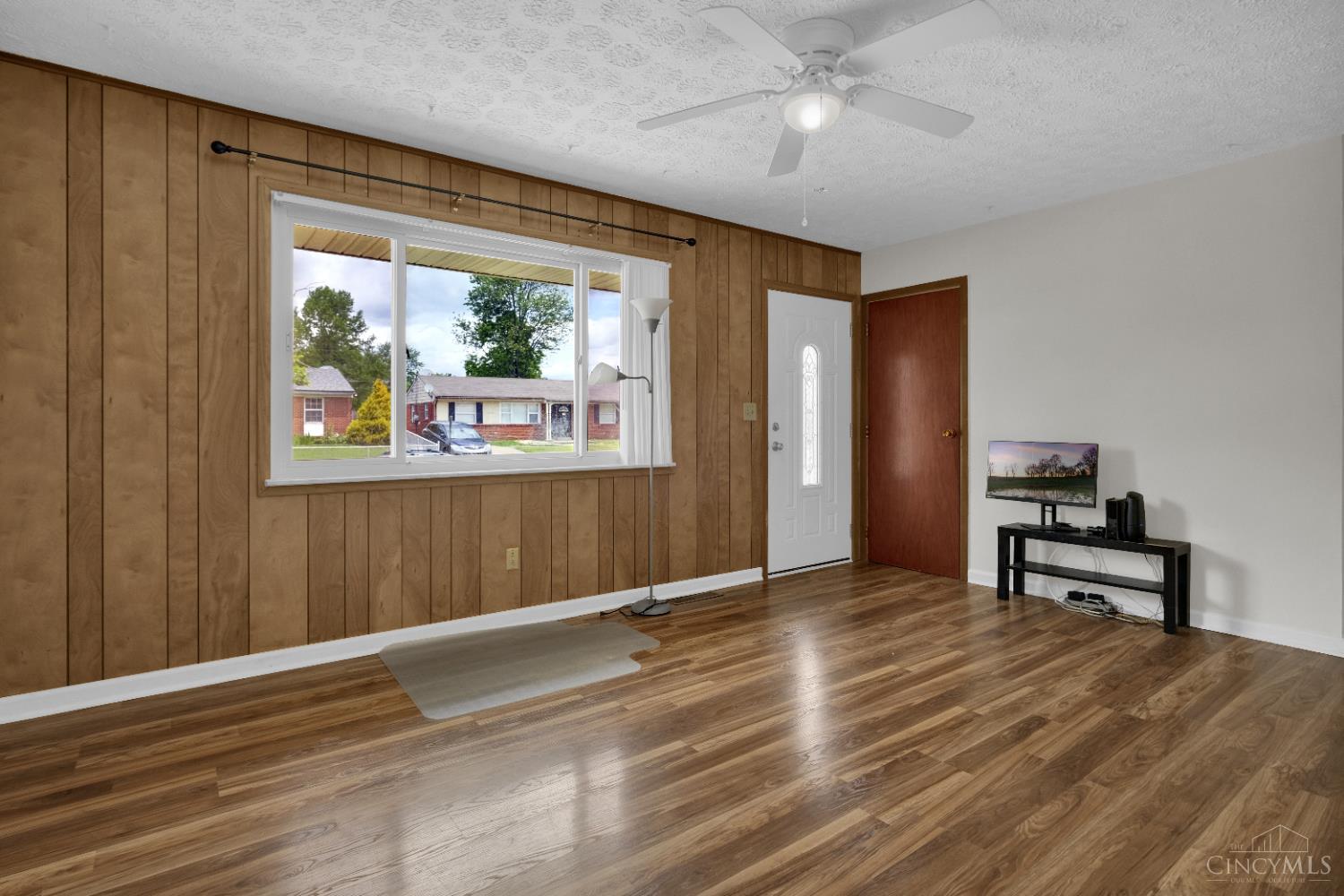 2047 Bluehill Drive