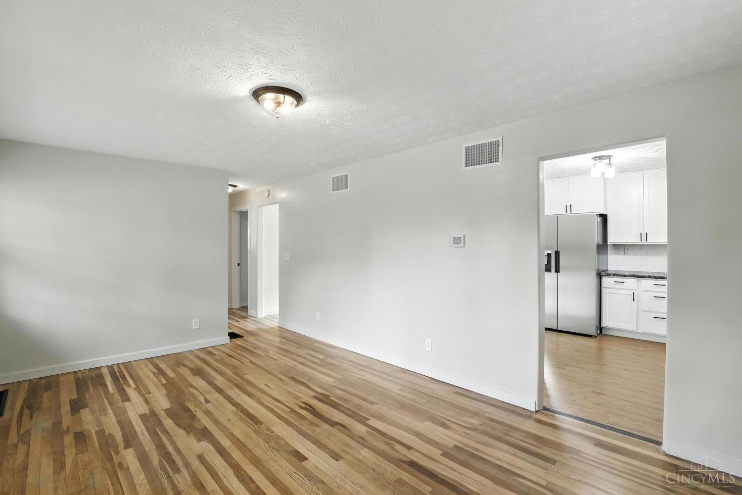 6040 Parrakeet Drive