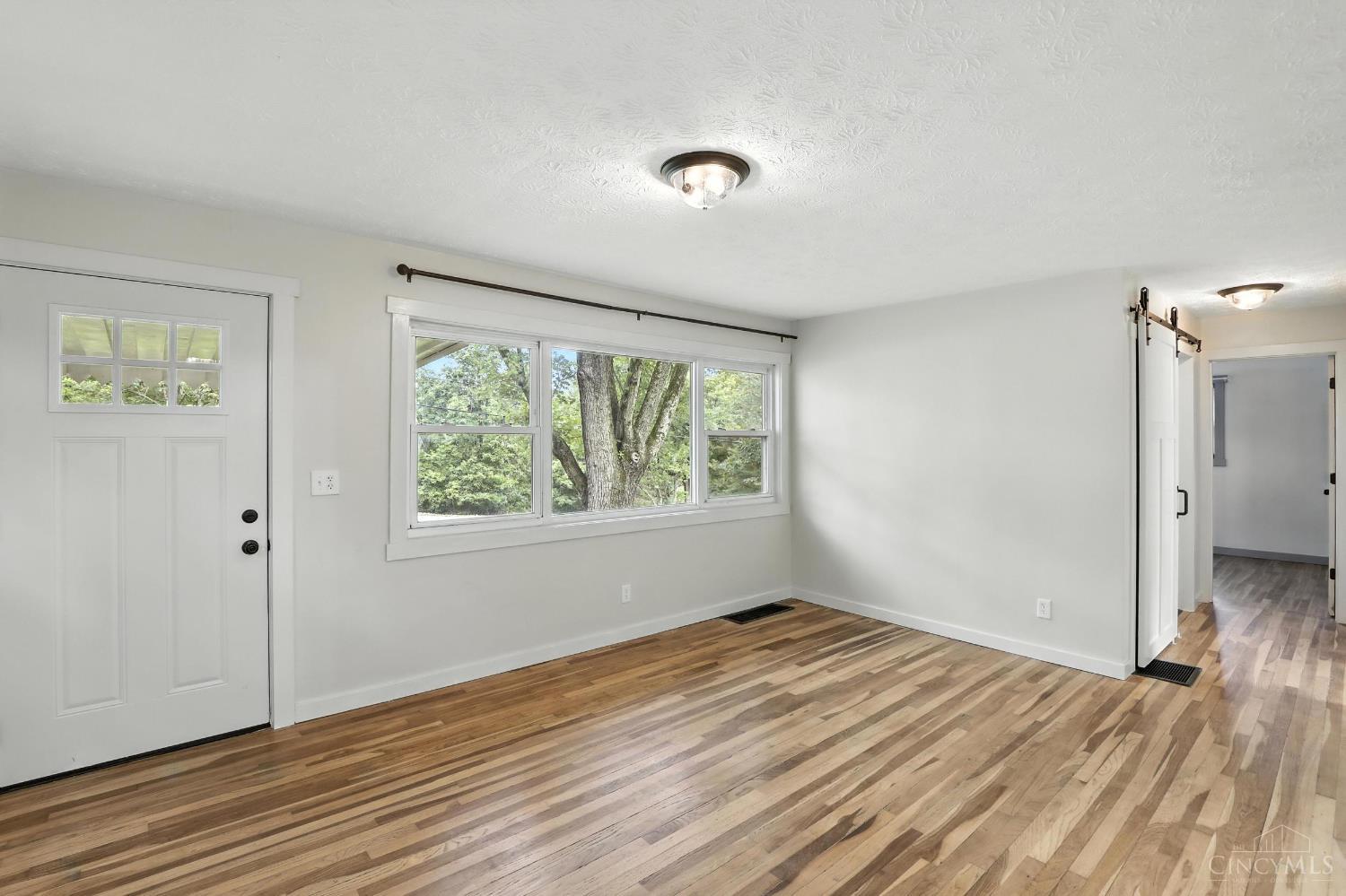 6040 Parrakeet Drive