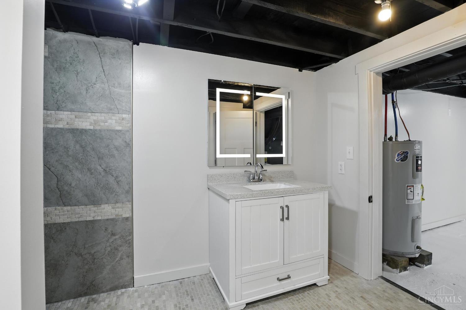 6040 Parrakeet Drive