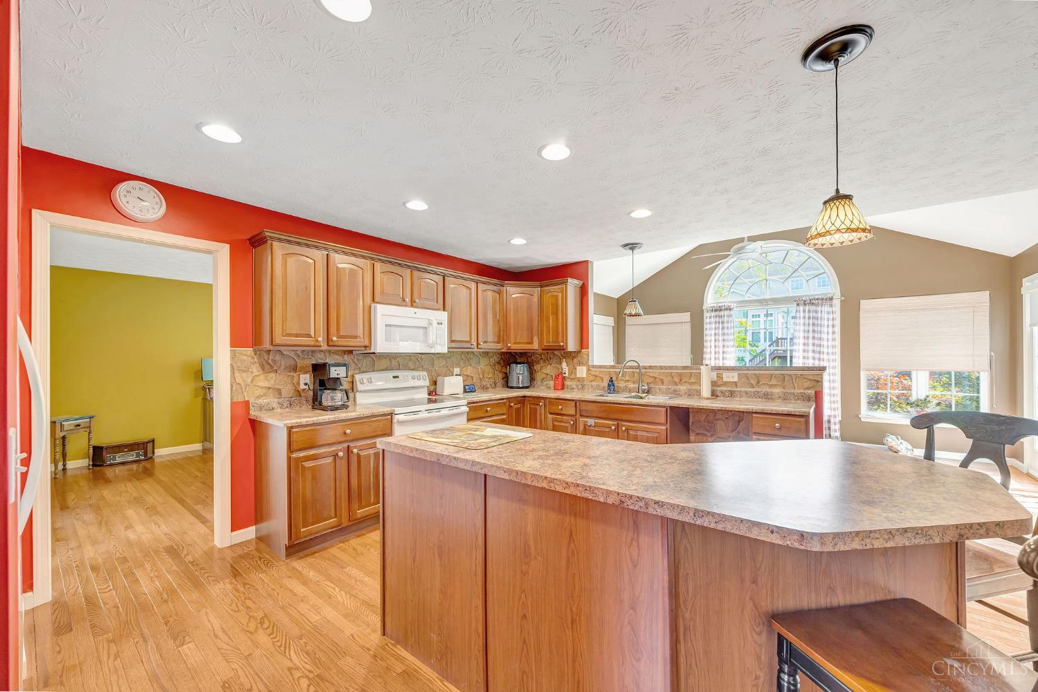 5441 Gwendolyn Ridge