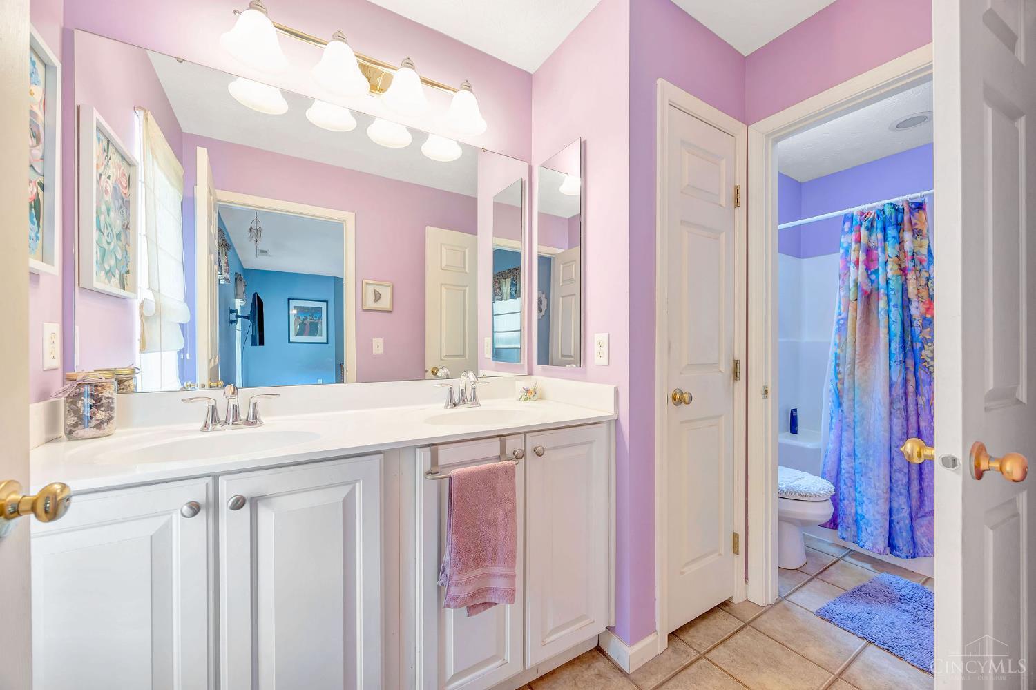 5441 Gwendolyn Ridge