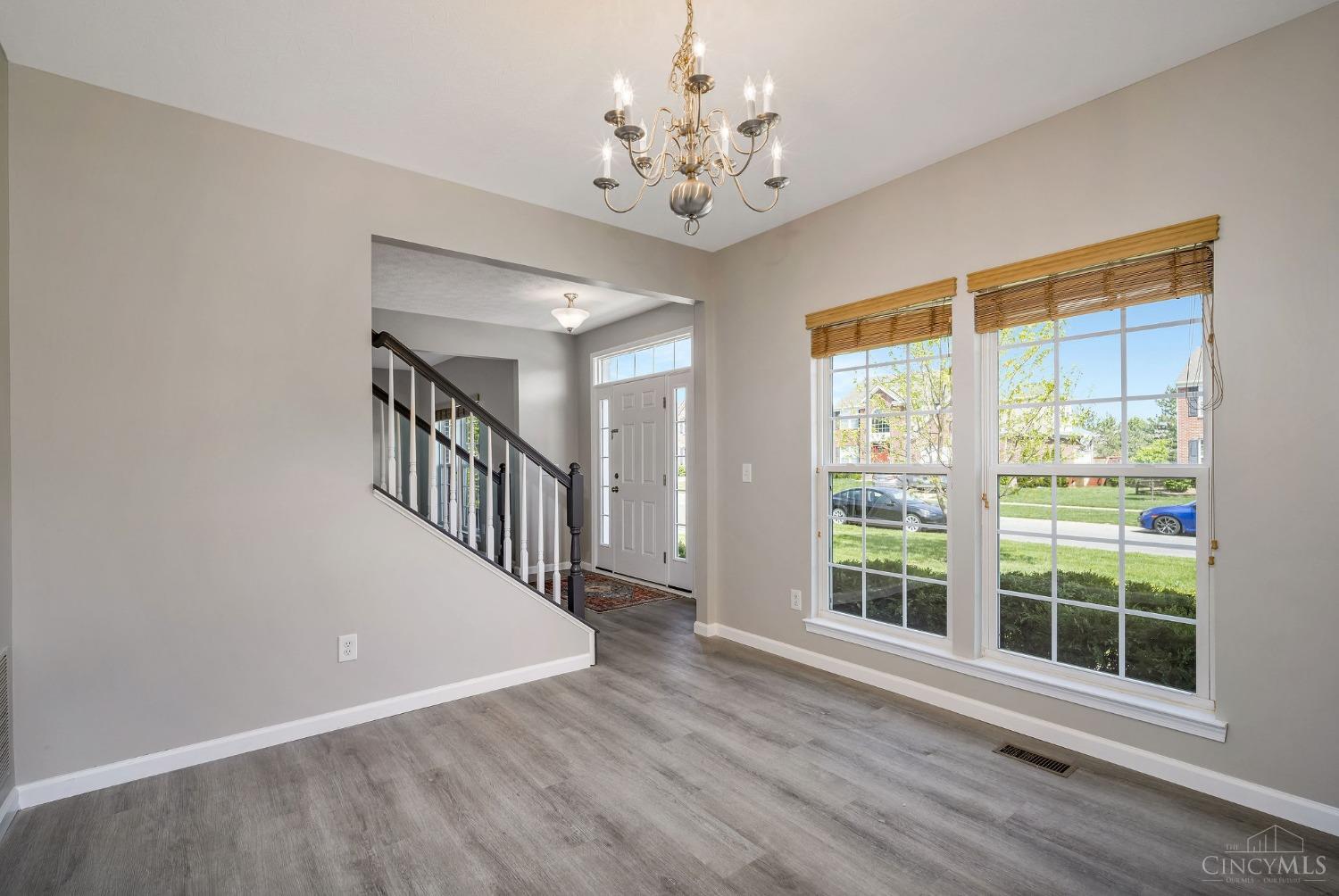 8105 Vegas Circle