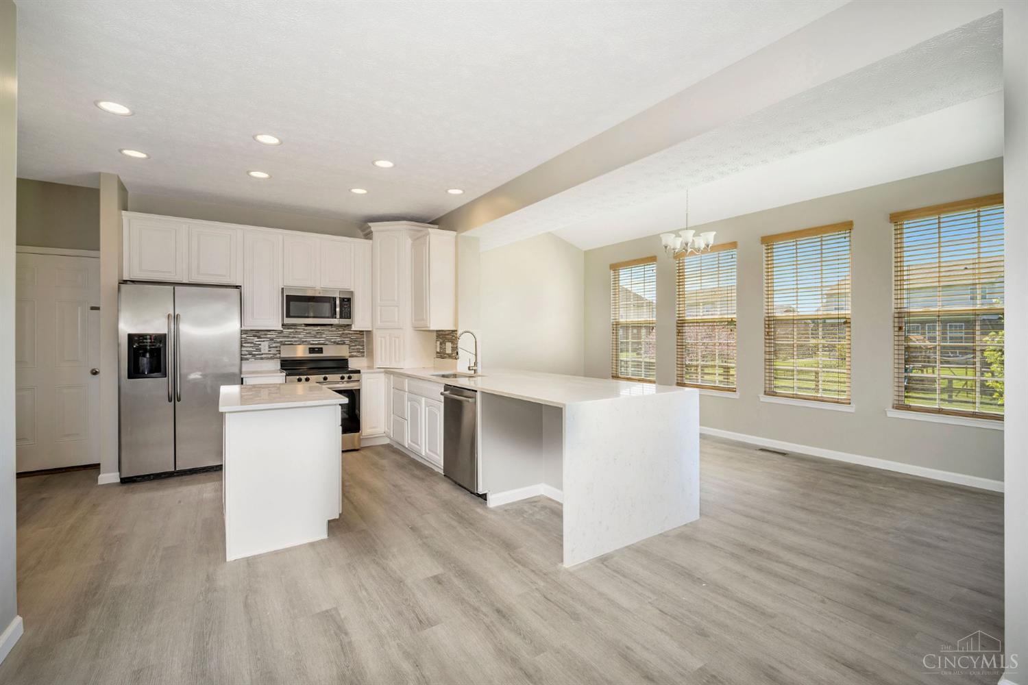 8105 Vegas Circle